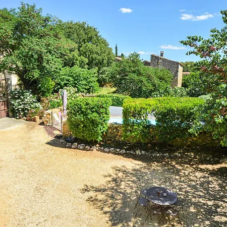Holiday home 5 Bedroom Lovely In Uzes