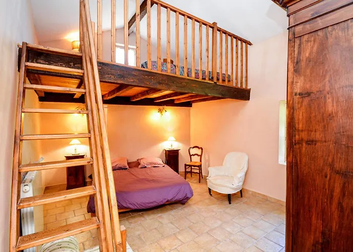 Pet Friendly In Uzes *